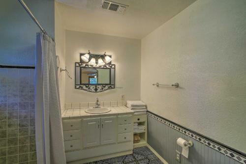 Scenic Cottage With Views, 17 Mi To San Antonio!