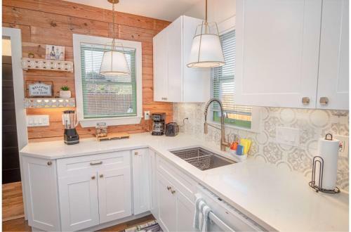 Dazzling 3 Br2 Ba Home Near Downtown Tower Americas