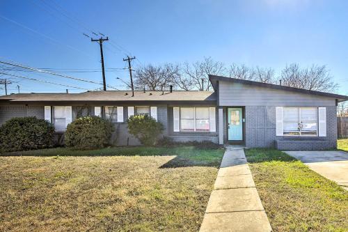 Ideally Located San Antonio Home With Fire Pit!