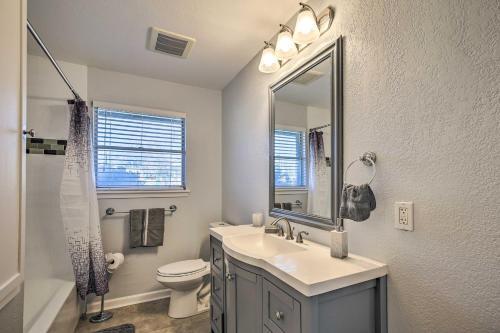 Ideally Located San Antonio Home With Fire Pit!