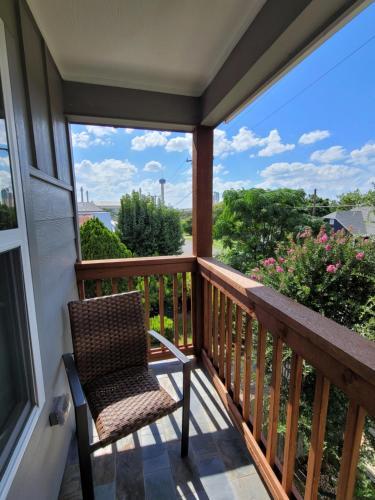 Spacious Townhouse Minutes From Downtown Sa.