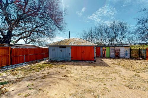 Modern Southtown Charmer