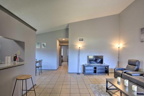 San Antonio Abode With Yard 17 Mi To Downtown!