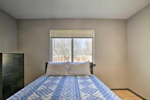 San Antonio Abode With Yard 17 Mi To Downtown!