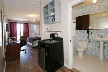 Hotel Vetiver / Manhattan Skyline