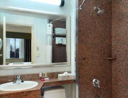 Hotel Ramada Queens