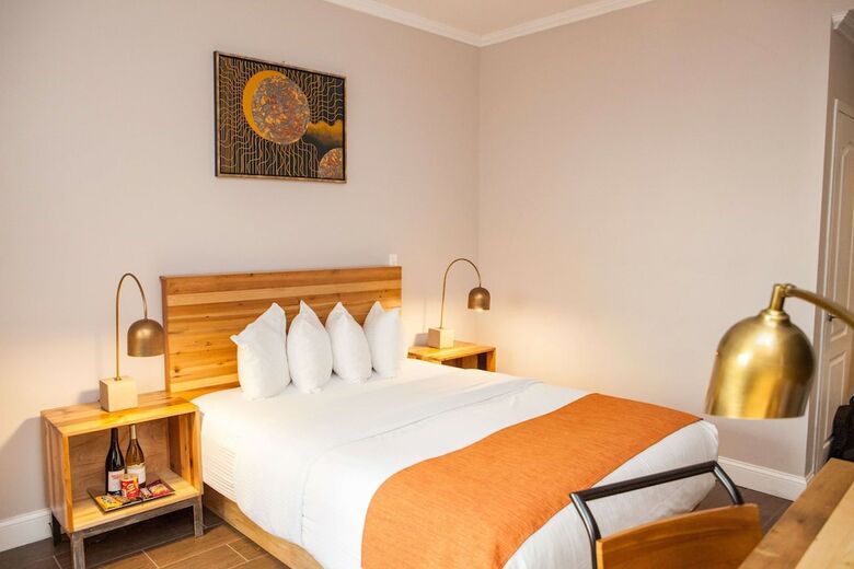 Ravel Hotel