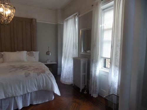 Bed & Breakfast Serenity At Home