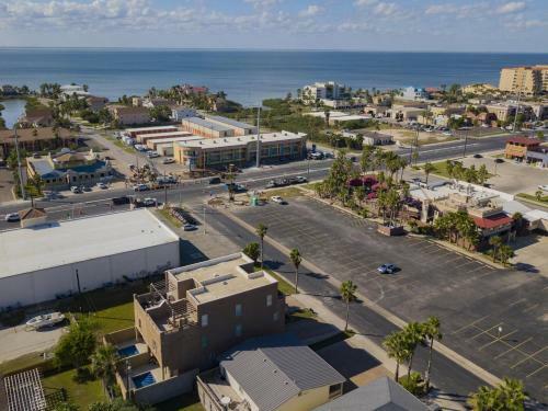 Two-level Townhome A With Private Pool - Esperanza Villas 1