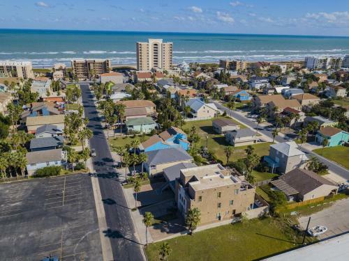 Two-level Townhome A With Private Pool - Esperanza Villas 1