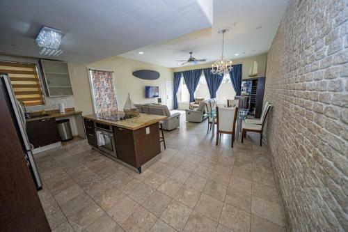 Two-level Townhome A With Private Pool - Esperanza Villas 1