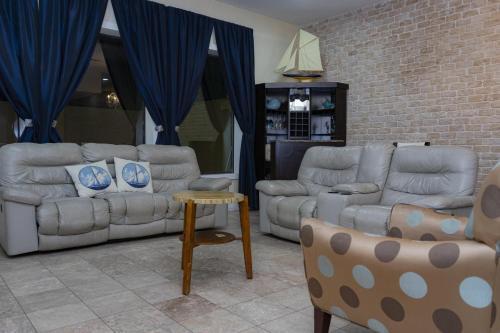 Two-level Townhome A With Private Pool - Esperanza Villas 1