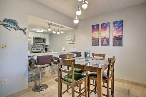 Apartamento Sunny Pool-view Condo On South Padre Island!