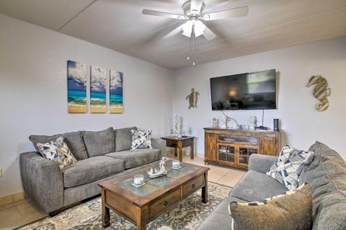 Apartamento Sunny Pool-view Condo On South Padre Island!