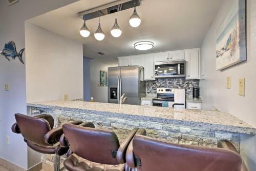 Apartamento Sunny Pool-view Condo On South Padre Island!
