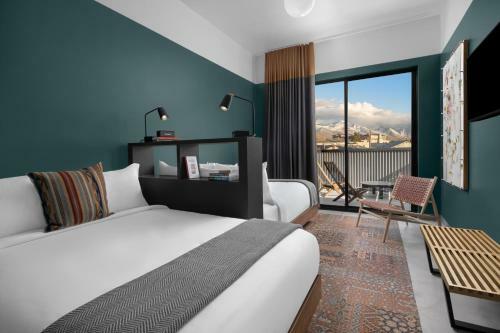 Evo Hotel