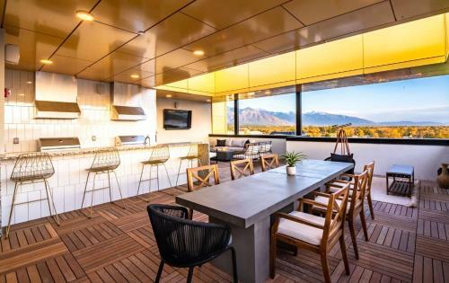 Urban Downtown Apartment