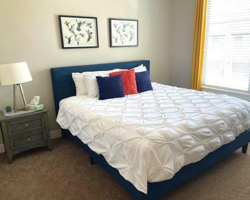 Pet Friendly, Flexible 96 Hour Cancellation, Free Bikes, Poolside Home - Entrada 425