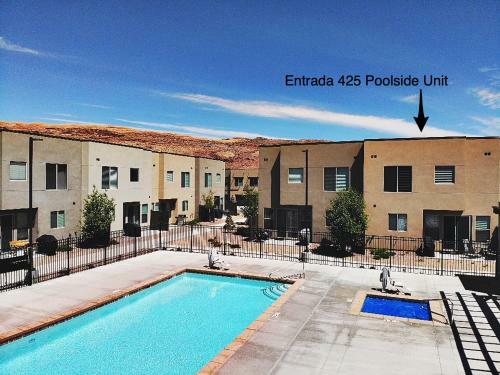 Pet Friendly, Flexible 96 Hour Cancellation, Free Bikes, Poolside Home - Entrada 425