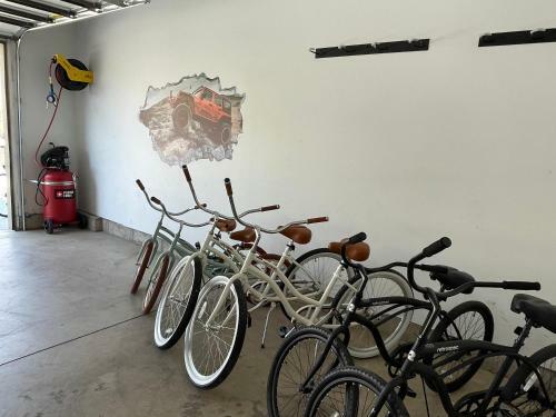 Pet Friendly, Flexible 96 Hour Cancellation, Stylish Interior, Free Bikes, Poolside - Entrada 635
