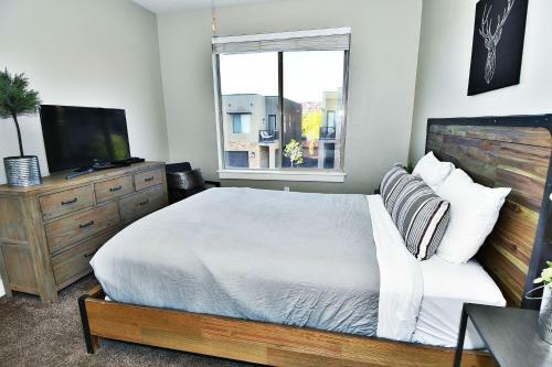Pet Friendly, Flexible 96 Hour Cancellation, Stylish Interior, Free Bikes, Poolside - Entrada 635