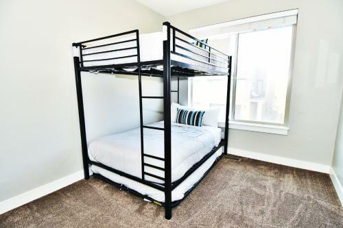 Pet Friendly, Flexible 96 Hour Cancellation, Stylish Interior, Free Bikes, Poolside - Entrada 635