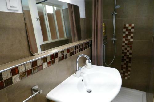 Bed & Breakfast Chambres D'h�tes De La Grande Combe