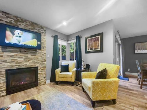 33b Hidden Creek Townhouse