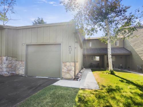 33b Hidden Creek Townhouse