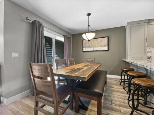 33b Hidden Creek Townhouse