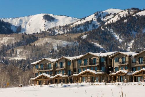 Blackstone Luxury In The Canyons