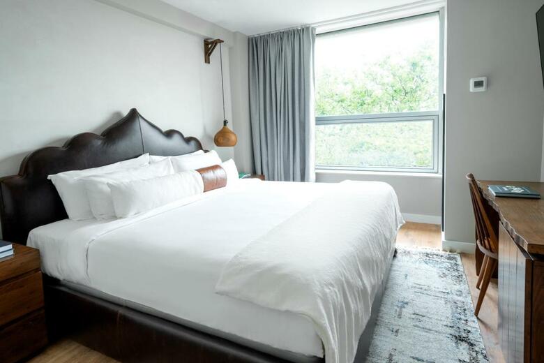 Mccarren Hotel & Pool, Chelsea Hotels