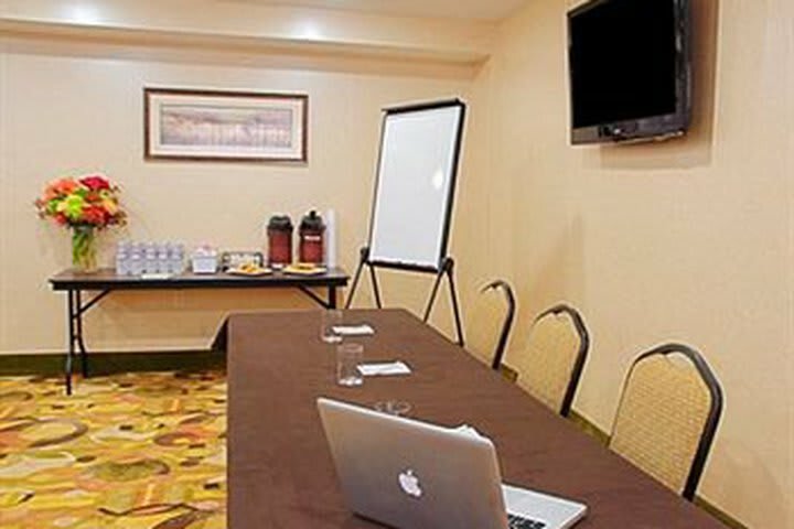 Best Western Plus Arena Hotel