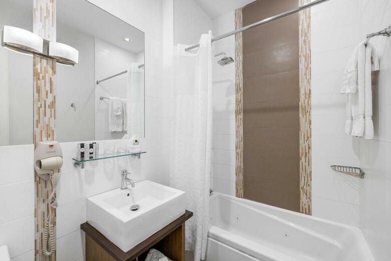 Condor Hotel Brooklyn