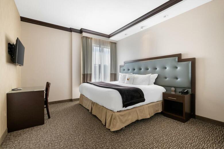 Condor Hotel Brooklyn