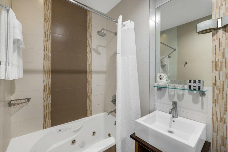 Condor Hotel Brooklyn