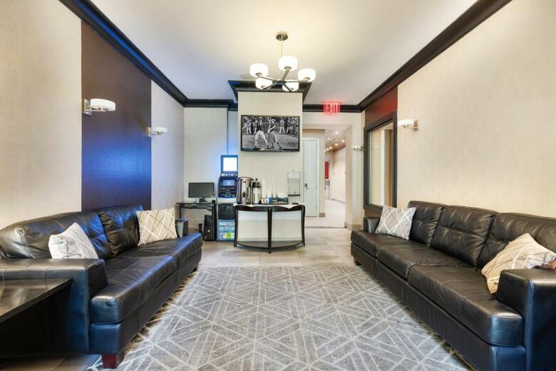 Condor Hotel Brooklyn
