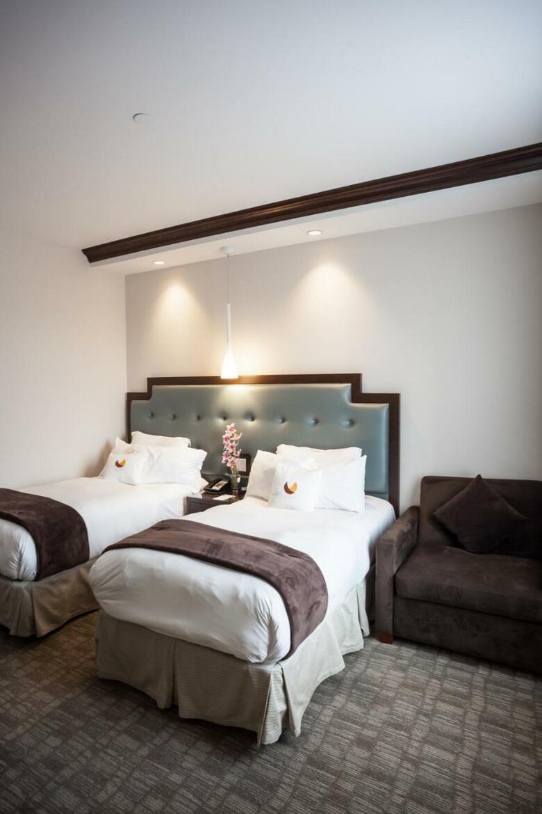 Condor Hotel Brooklyn
