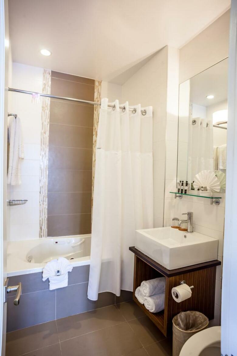 Condor Hotel Brooklyn