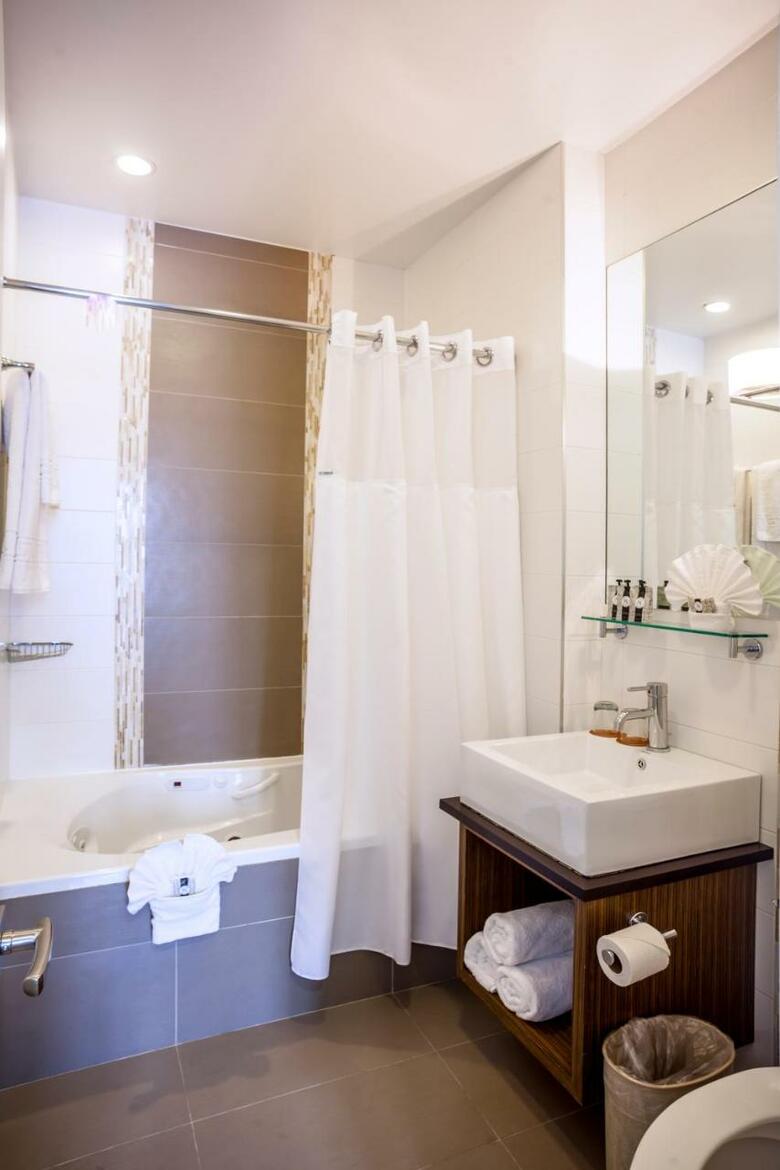 Condor Hotel Brooklyn