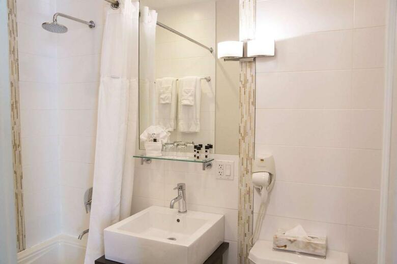 Condor Hotel Brooklyn