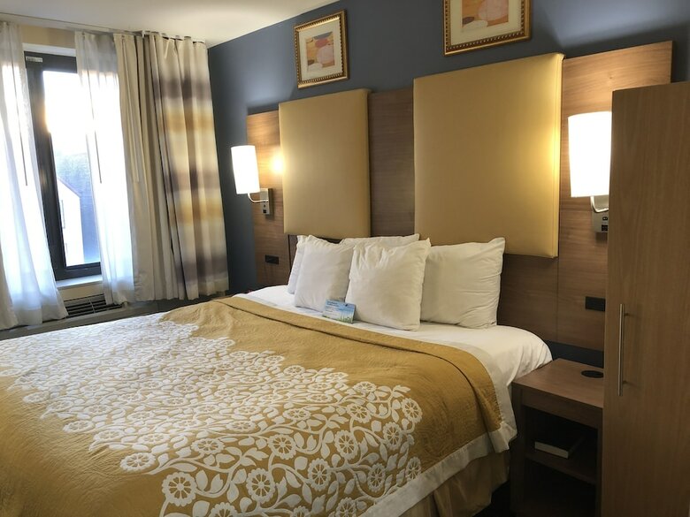 Hotel Days Inn Brooklyn