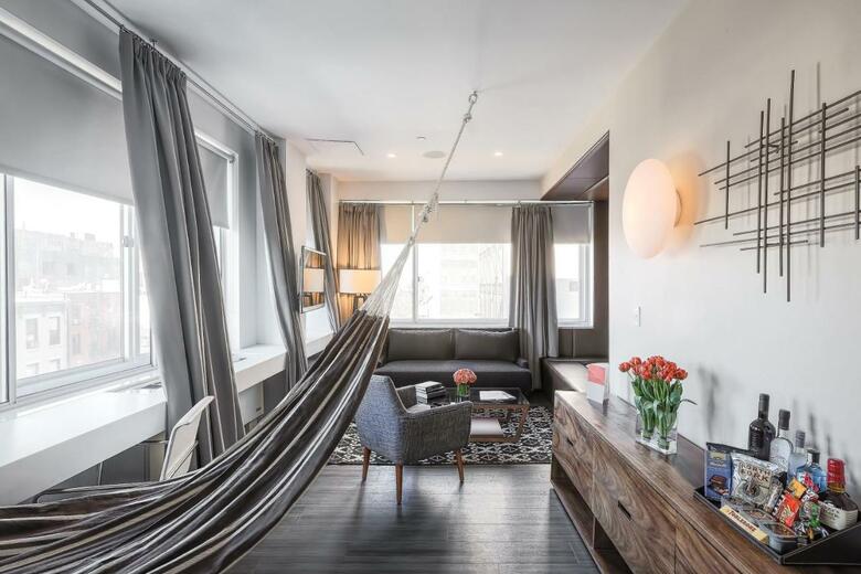 Nu Hotel