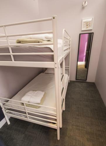 B Hotel & Hostel