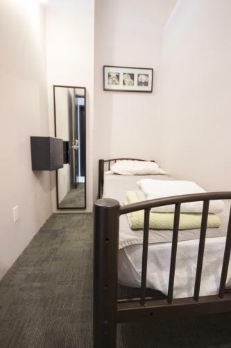 B Hotel & Hostel