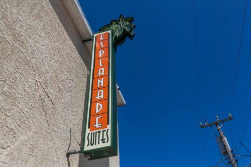 Motel Esplanade Suites