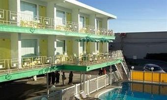 Knolls Motel