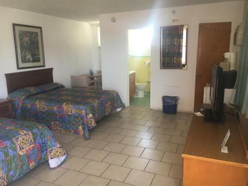 Skylark Resort Motel