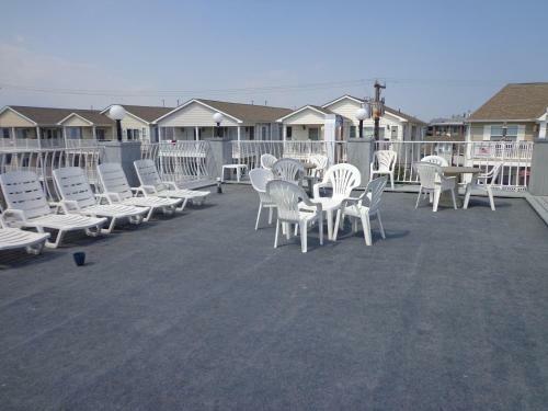 Quarterdeck Motel