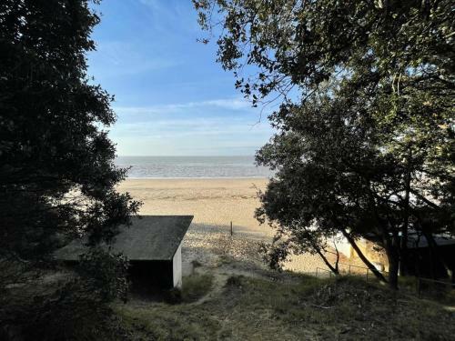 Villa Front De Mer, Plage Des Nonnes